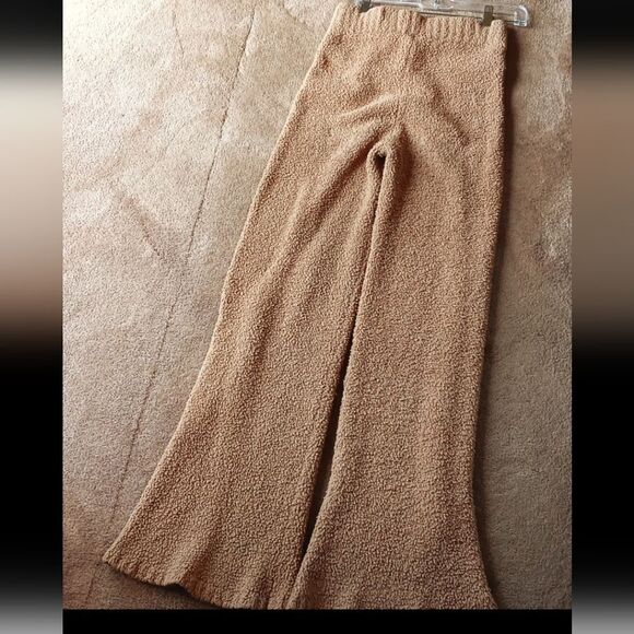 Skims Cozy Wide Leg Pants.  Kim Kardashian,  Cozy Knit Pants, Loungwear - Picture 2 of 7